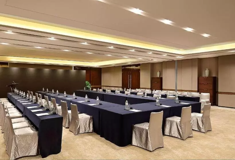 Hotelli Sheraton Grand Hangzhou Binjiang