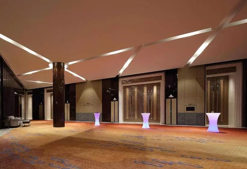 Hotelli Sheraton Grand Hangzhou Binjiang