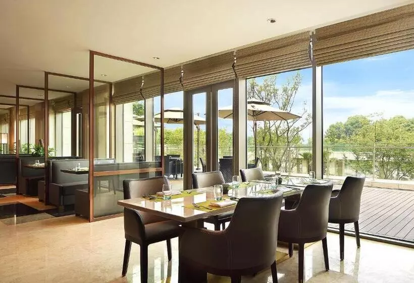 Hotelli Sheraton Grand Hangzhou Binjiang