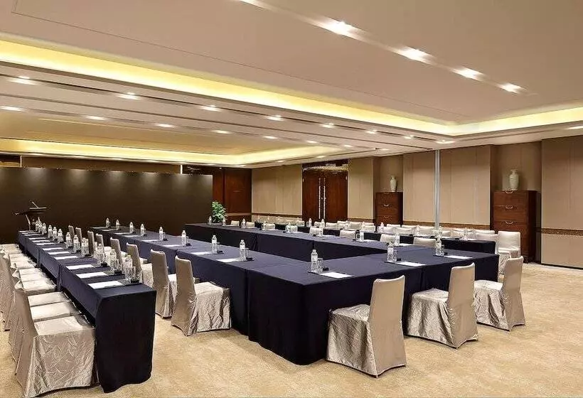 Hotelli Sheraton Grand Hangzhou Binjiang