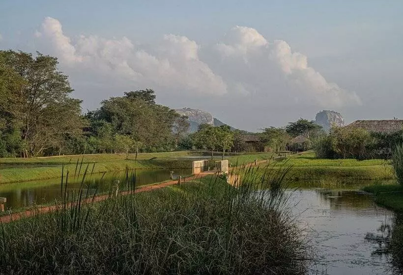Hotelli Water Garden Sigiriya