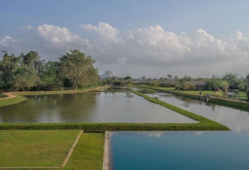 فندق Water Garden Sigiriya