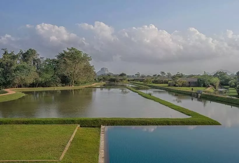Hotelli Water Garden Sigiriya