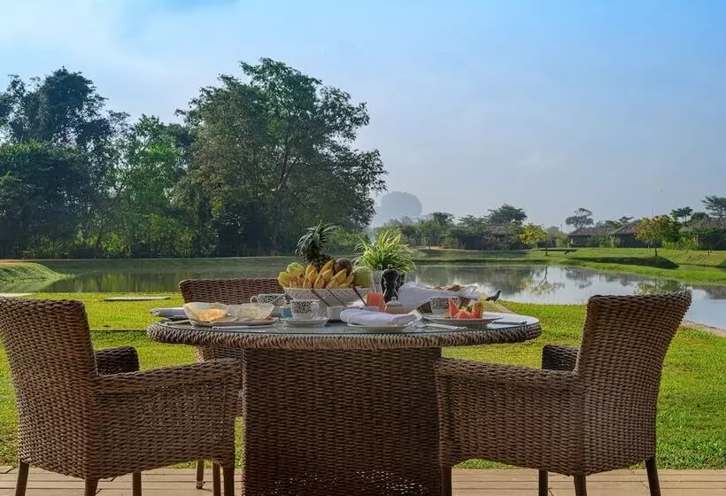 Hotelli Water Garden Sigiriya