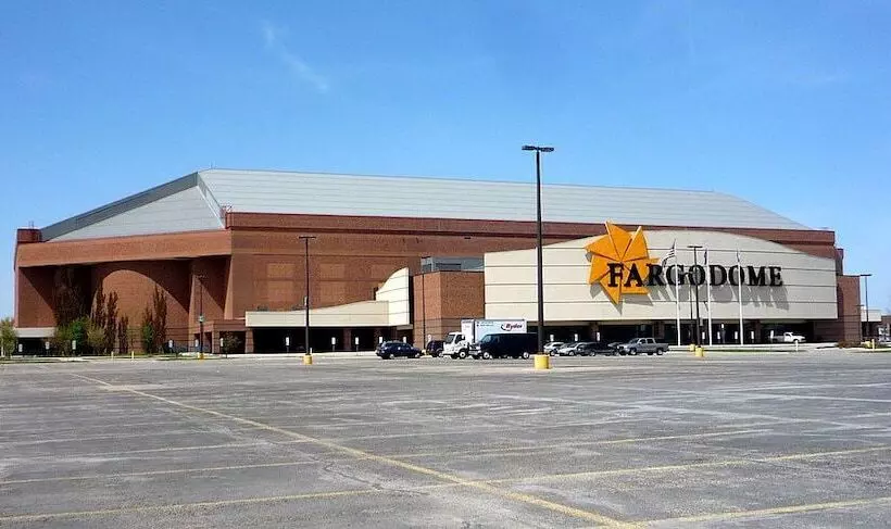 هتل Woodspring Suites Fargo North Near Ndsu