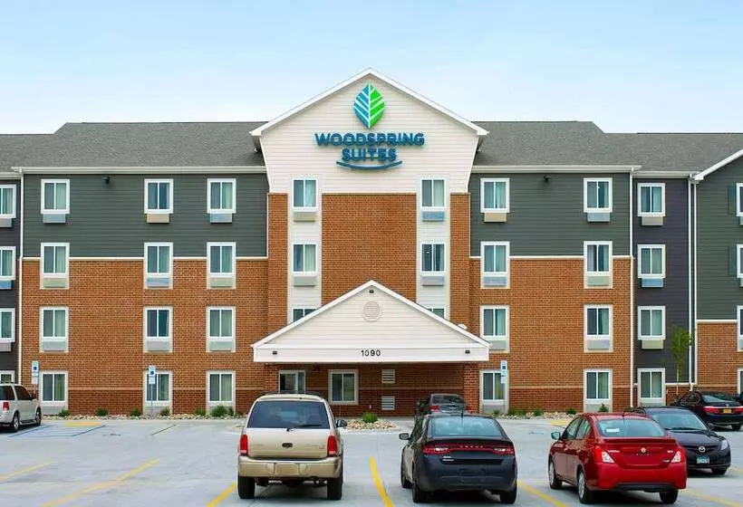 هتل Woodspring Suites Fargo North Near Ndsu