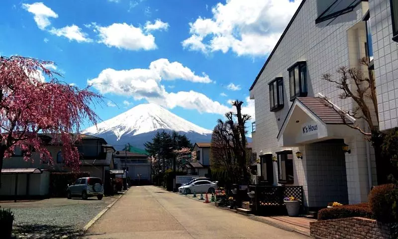 K S House Fuji View   Travelers Hostel