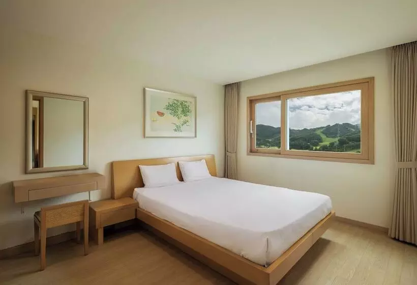 Oak Valley Resort