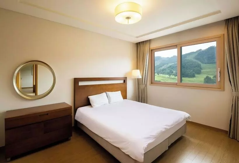 Oak Valley Resort