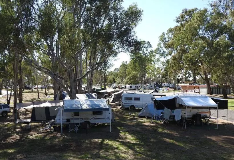 Victoria Lake Holiday Park