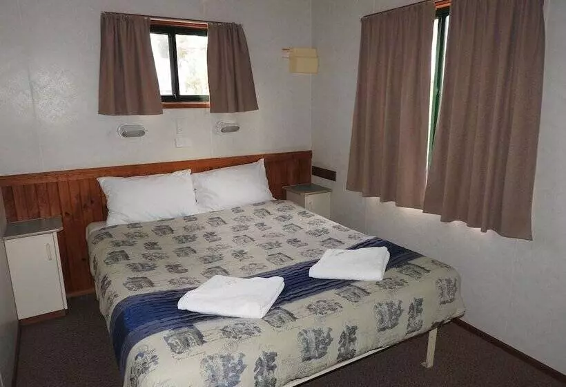 Victoria Lake Holiday Park