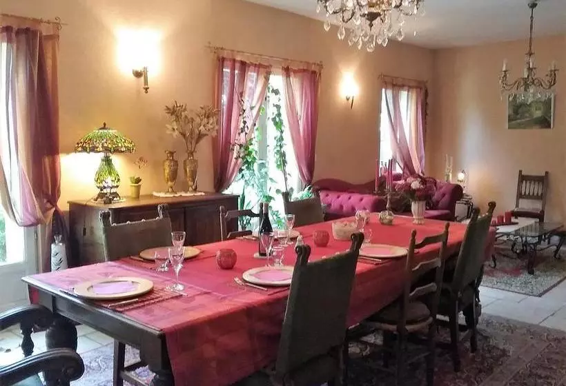 Aamiaismajoitus (B&B) Les Chambres De La Nied