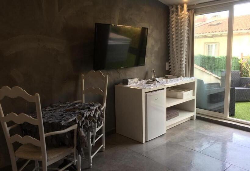 تختخواب و صبحانه Les Chambres De Naevag