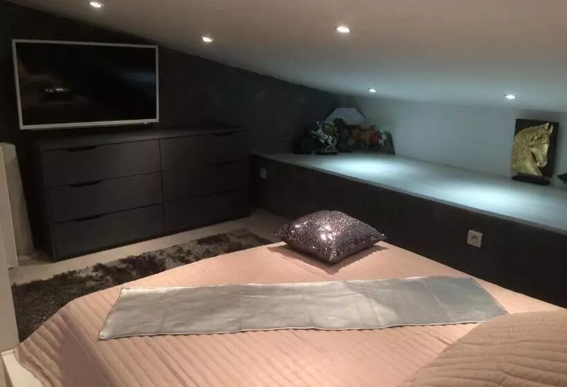 تختخواب و صبحانه Les Chambres De Naevag