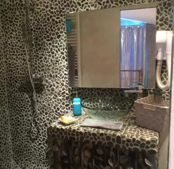تختخواب و صبحانه Les Chambres De Naevag