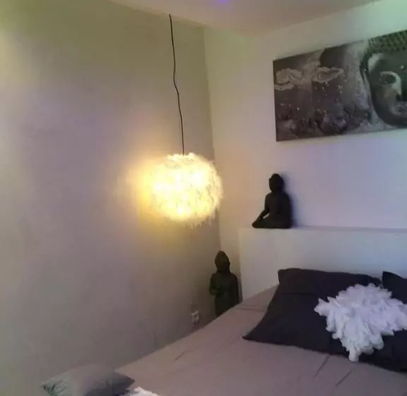 تختخواب و صبحانه Les Chambres De Naevag