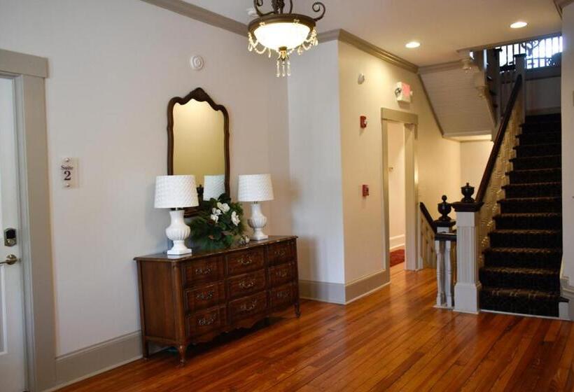 Bed and Breakfast Sparrow Grove Manor