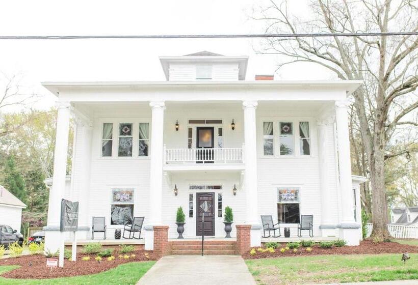 Bed and Breakfast Sparrow Grove Manor