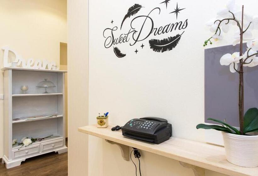 تختخواب و صبحانه Sweet Dreams