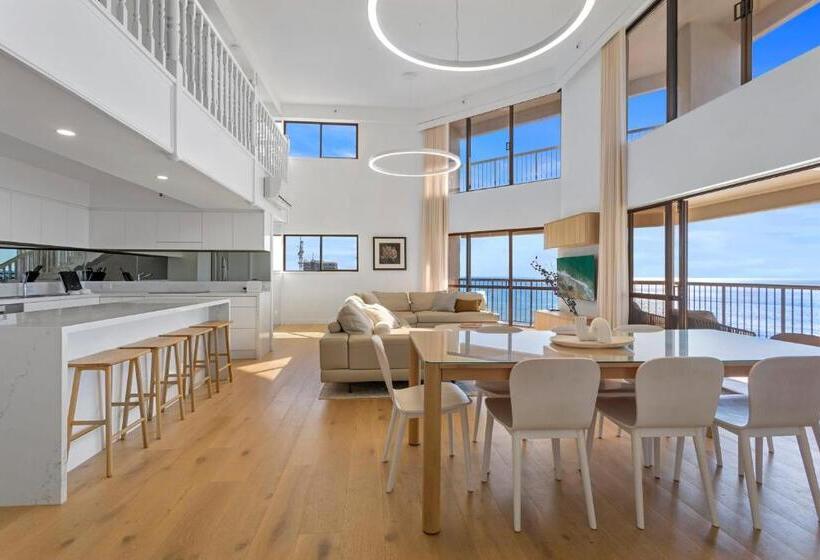 Burleigh Esplanade Apartments