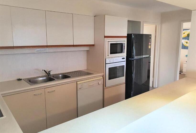 Burleigh Esplanade Apartments