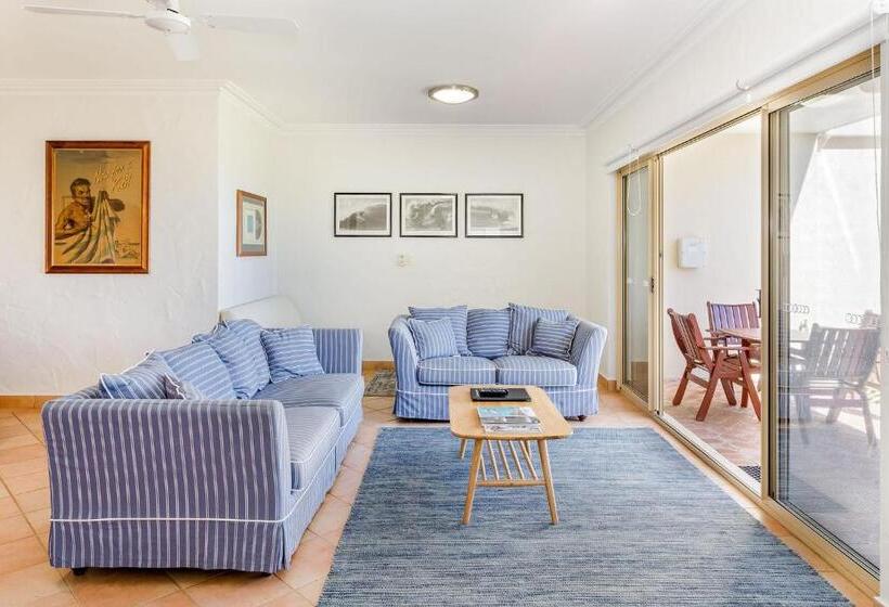 Canal Rocks Beachfront Apartments