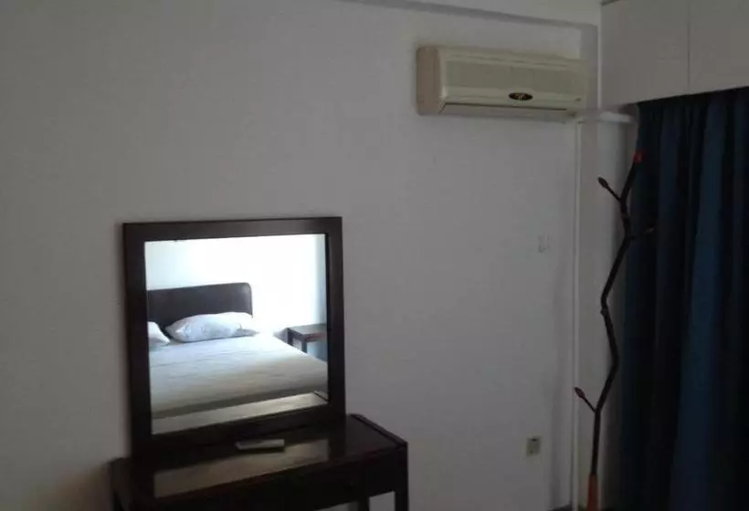 Francis Apartments