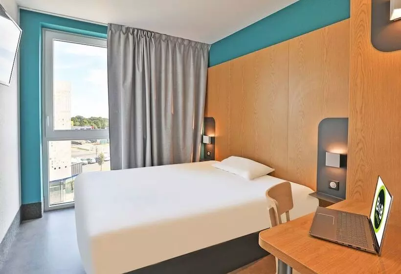B&b Hotel La Roche Sur Yon