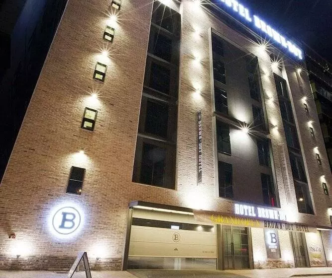 Gimhae Brown Dot Hotel Waterpark