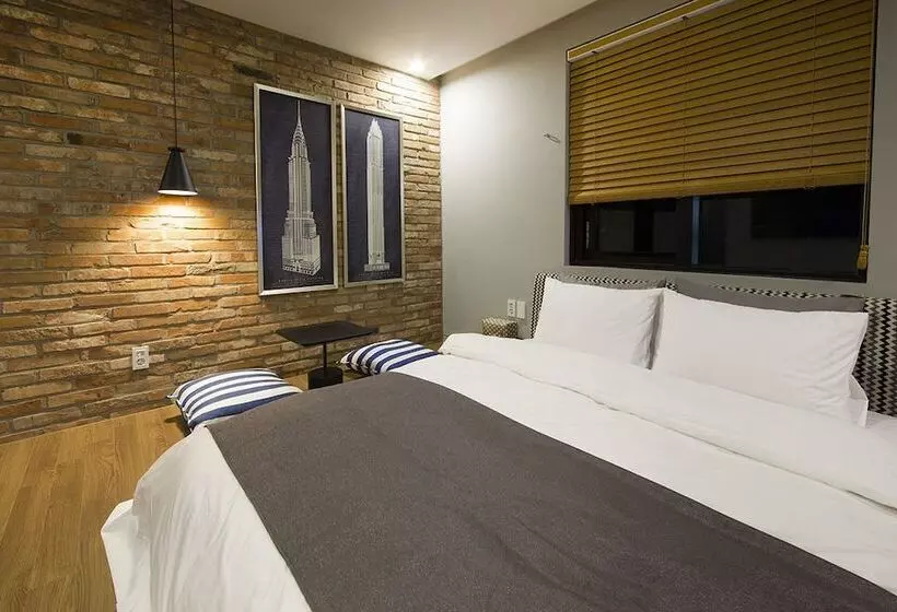 Gimhae Brown Dot Hotel Waterpark
