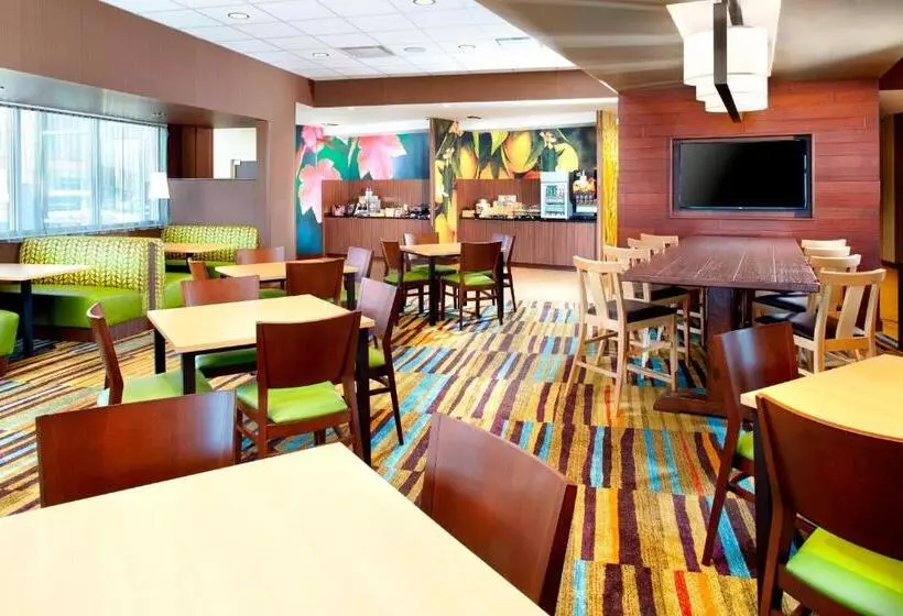 ホテル Fairfield By Marriott Inn & Suites Wheeling At The Highlands