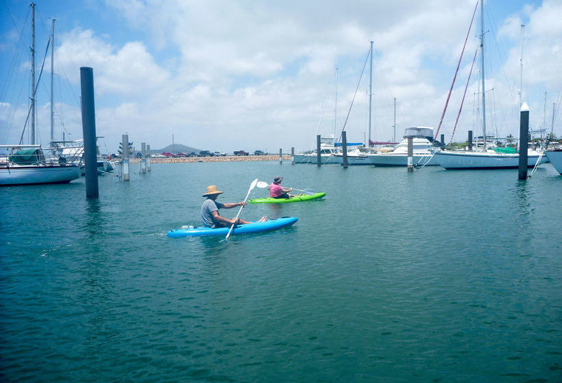 Отель Harbour Lights Tourist Park