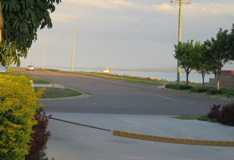 Отель Harbour Lights Tourist Park