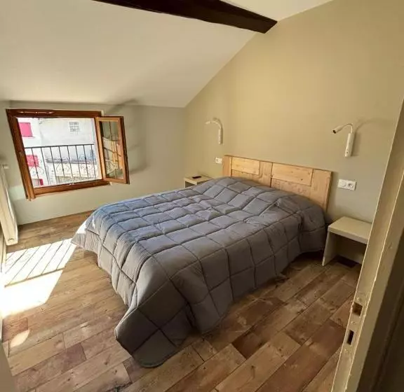 ホテル Hôtel Le Coq D Or