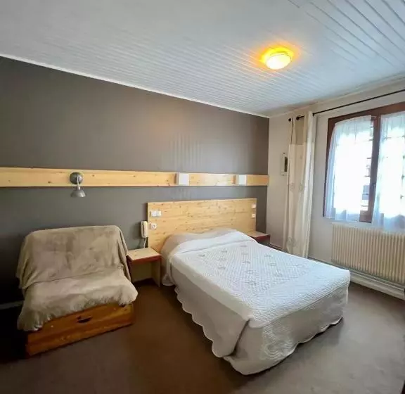 ホテル Hôtel Le Coq D Or