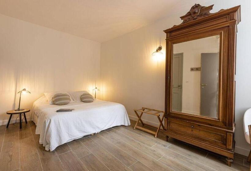 فندق Le Chat Botté