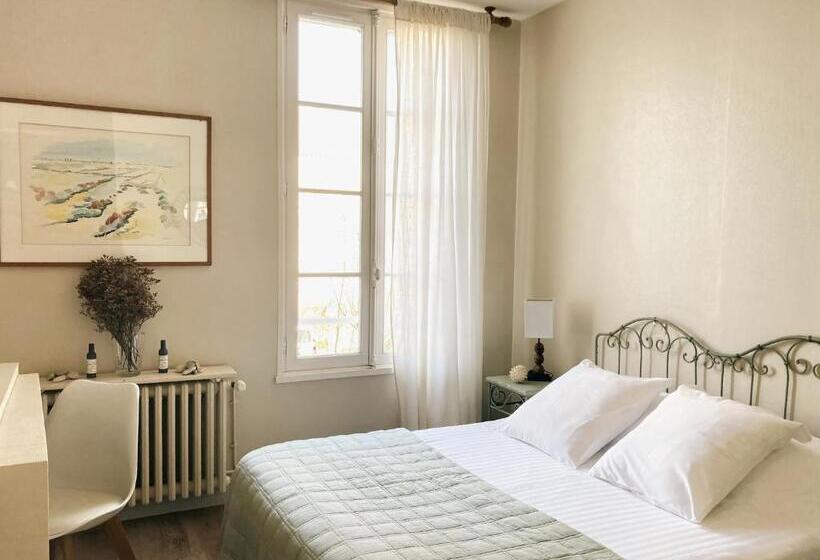 فندق Le Chat Botté