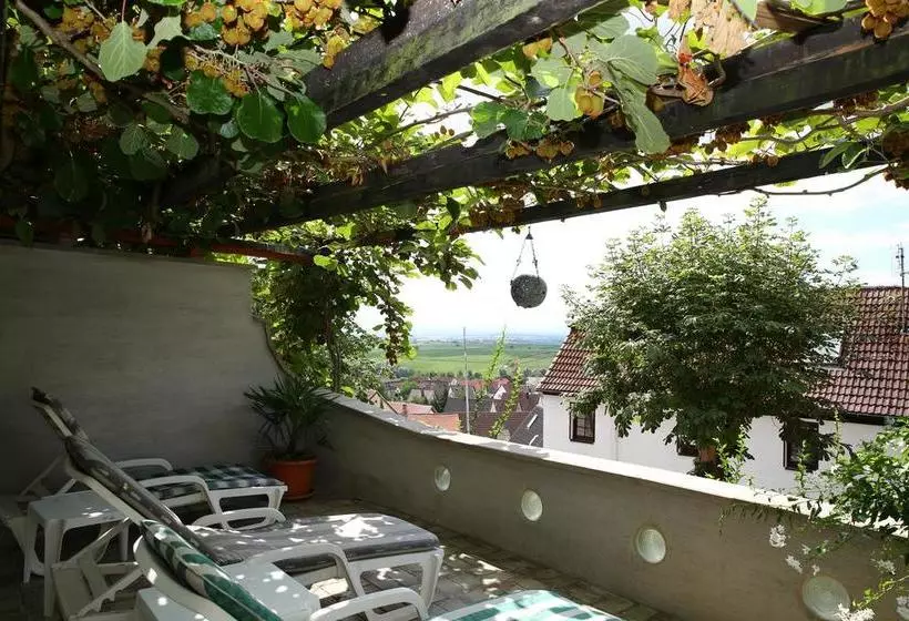 Hotelli Pension Weinberg Mit Landhaus Nizza