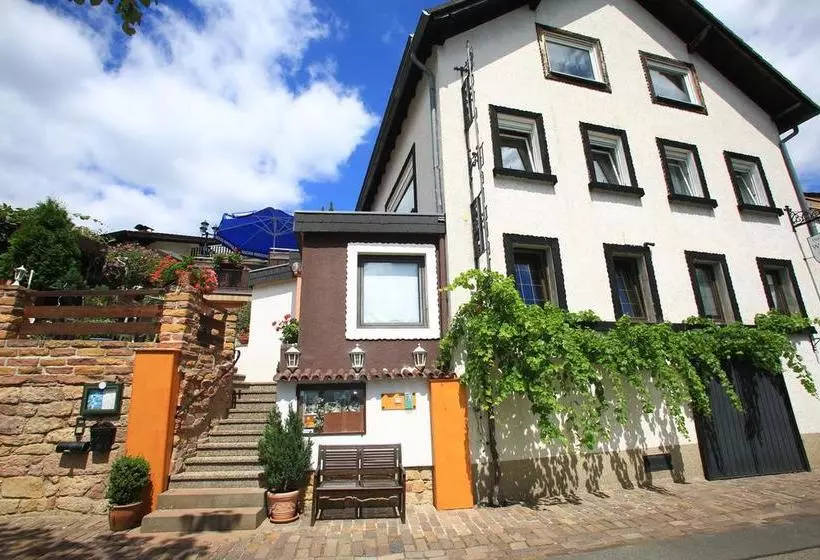Hotelli Pension Weinberg Mit Landhaus Nizza