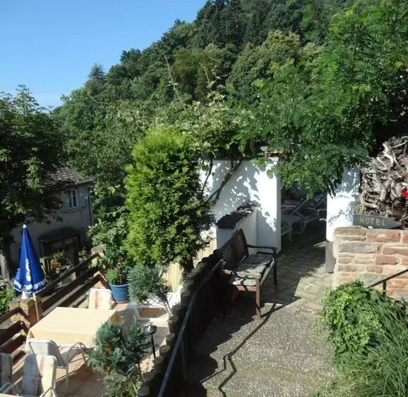 Hotelli Pension Weinberg Mit Landhaus Nizza