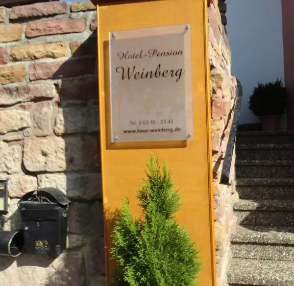 Hotelli Pension Weinberg Mit Landhaus Nizza