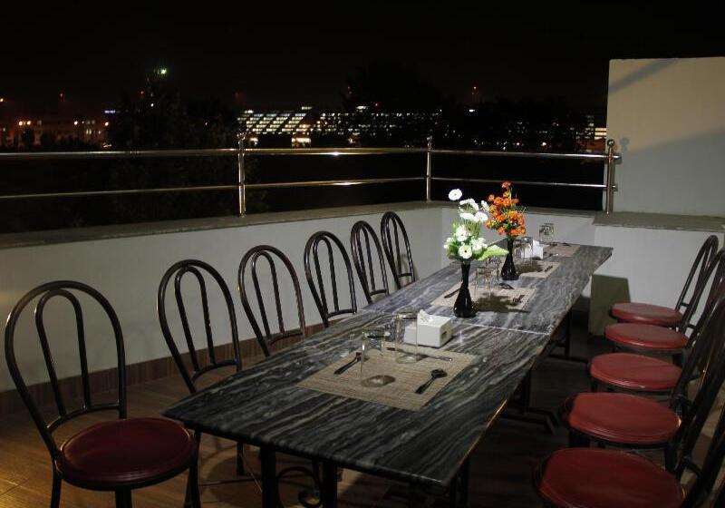 هتل Regal Airport