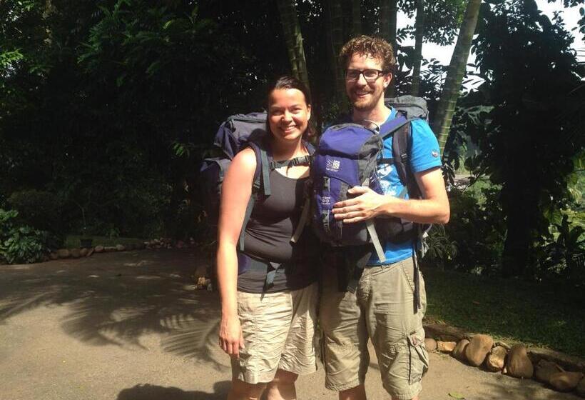 Hotel Tree Breeze Inn