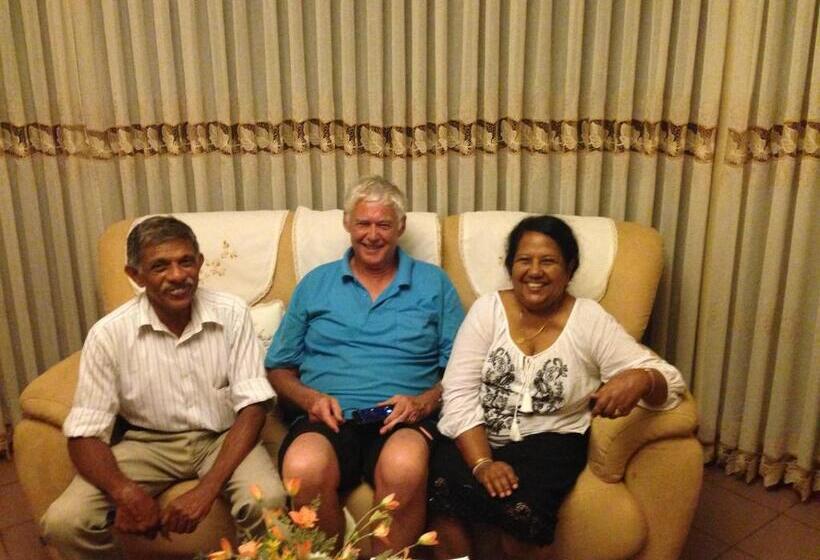 Hotel Tree Breeze Inn