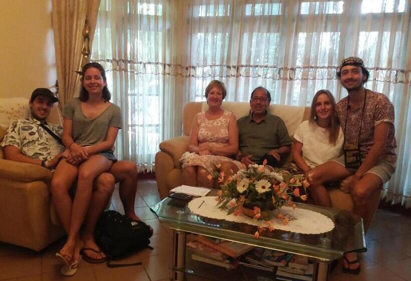 Hotel Tree Breeze Inn