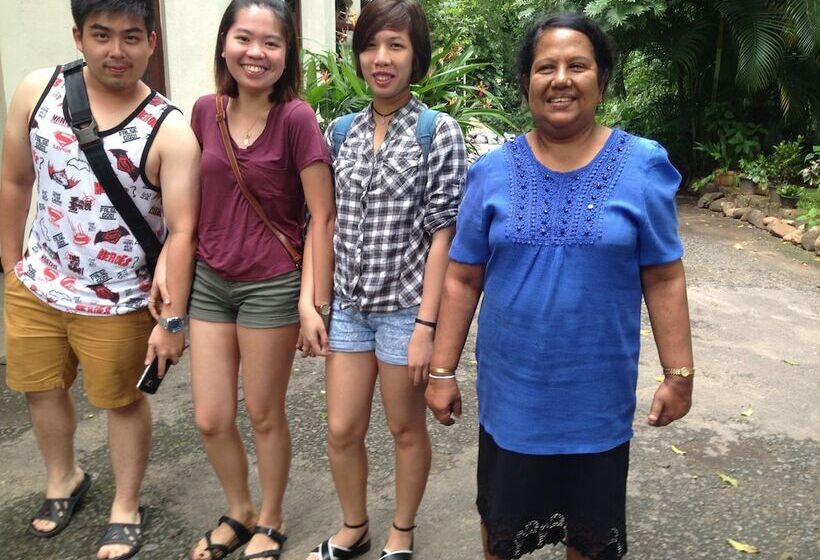 Hotel Tree Breeze Inn