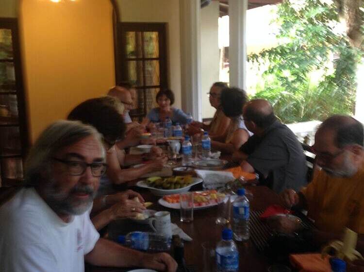 Hotel Tree Breeze Inn