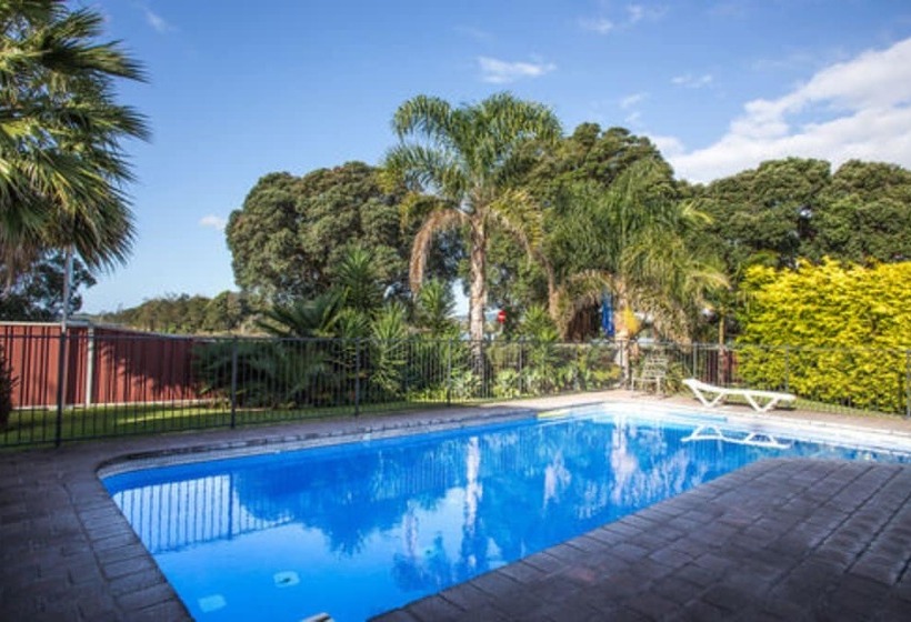 מוטל Bennetts Thermal Motor Inn