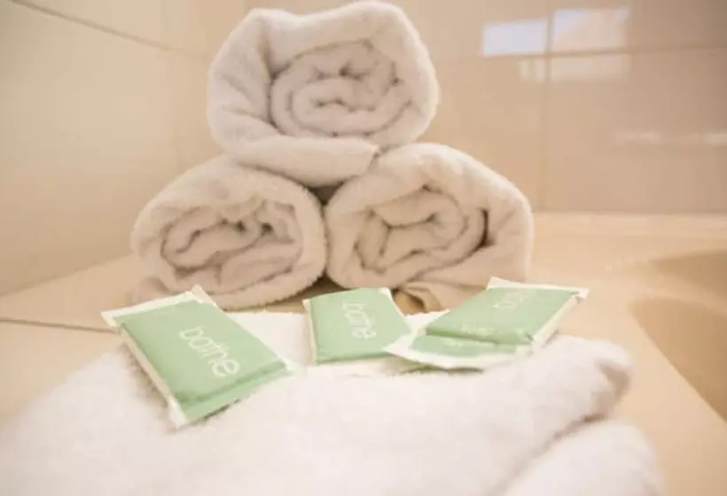 مُتل Bennetts Thermal Motor Inn