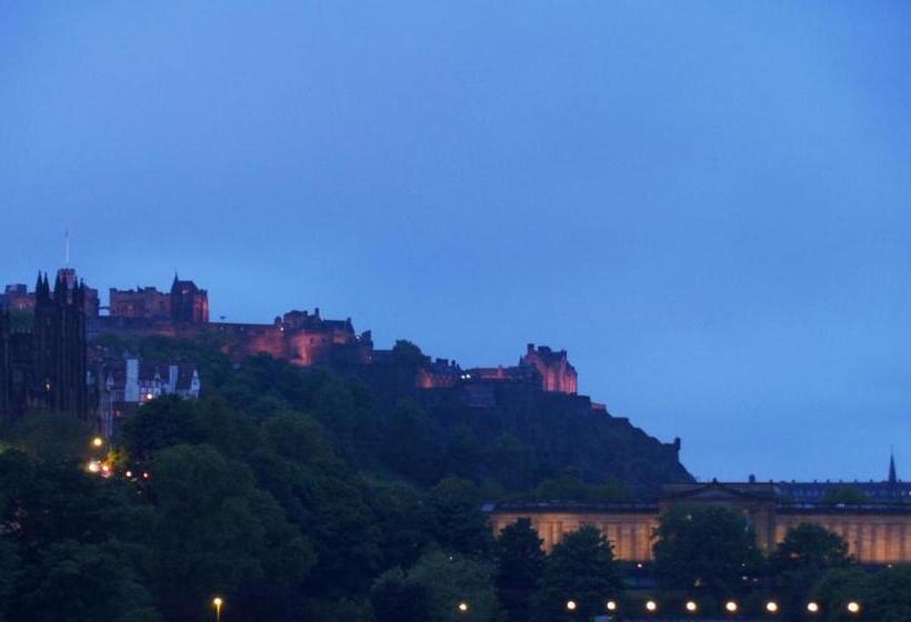 Niddry Street Apartments Edinburgh